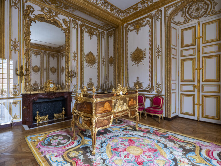 Wersalski gabinet Ludwika XV już po renowacji