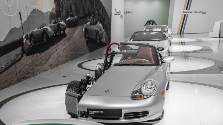 Wirtualny spacer po wystawie „25 Years Boxster” w Muzeum Porsche