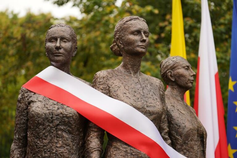 Pomnik kobiet walczących