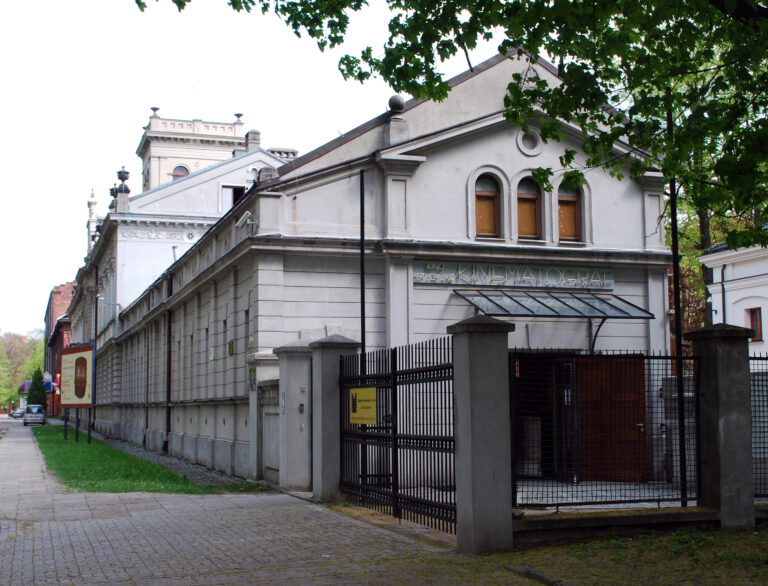 Opiekun ekspozycji w Muzeum Kinematografii w Łodzi