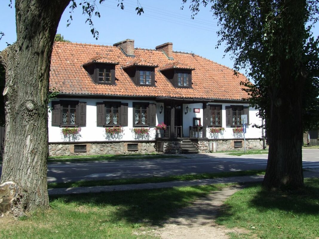 Pracownicy merytoryczni w Muzeum Małego Miasta w Bieżuniu - MuzeOn