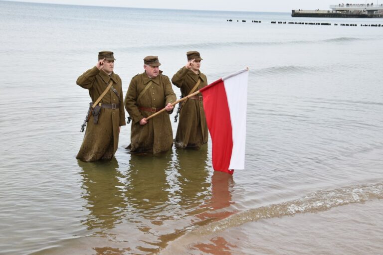 78. rocznica walk o Kołobrzeg i Zaślubin Polski z Morzem w marcu 1945 r. (relacja video)
