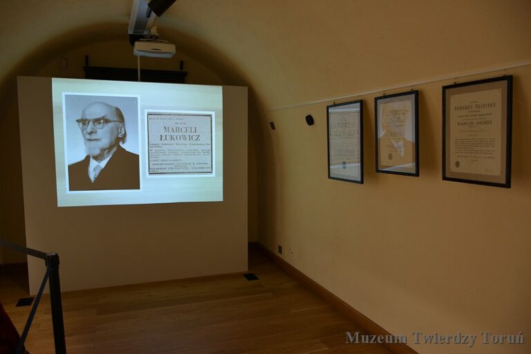 Nowa wystawa w Muzeum Twierdzy Toruń poświęcona wybitnemu polskiemu patriocie, lekarzowi i działaczowi społecznemu