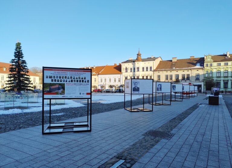 Bohaterscy mieszkańcy na ekspozycji w centrum Oświęcimia