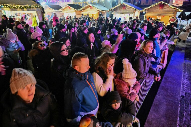 GDY ŚWIĘTA W ZAKOPANEM MAJĄ SWÓJ ADRES – JARMARK NA PLACU NIEPODLEGŁOŚCI