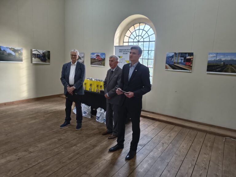 Wernisaż wystawy „Kolej łamie granice – wąskotorówki w turystyce Czech, Polski, Słowacji”